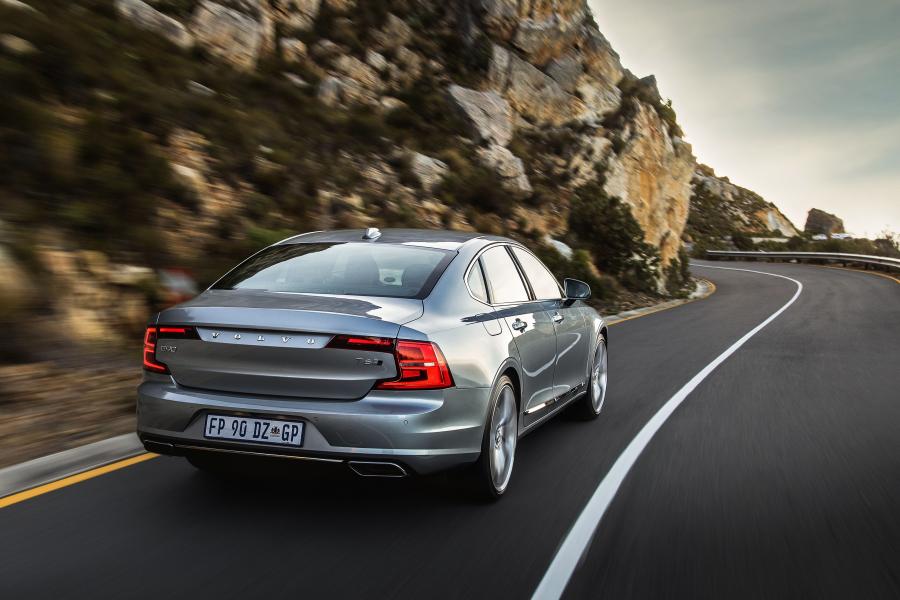  Volvo S90 T6 Inscription 2017 года  (ZA) (фото 3 из 8)